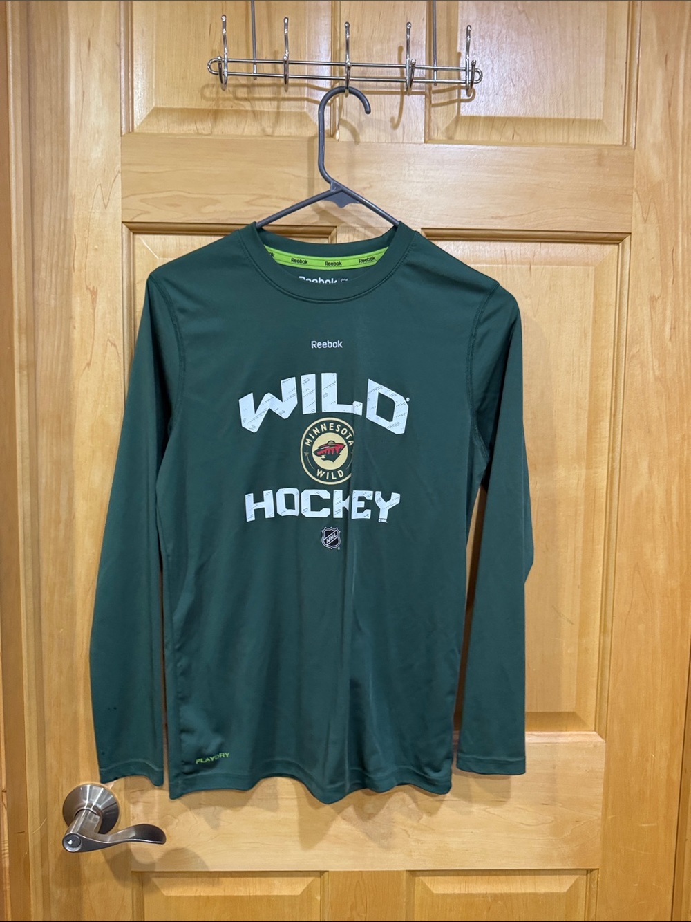 Reebok Green Minnesota Wild Long Sleeve Hockey Tee size L 14/16